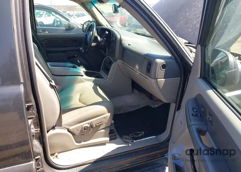 2003 Chevrolet Tahoe Lt z USA, uszkodzony, nr VIN 1GNEK13T53R206546